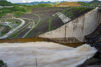 Overview of the largest hydropower plant in Southeast Asia in the 20th century, presently invested more than VND 9,000 billion to increase its capacity