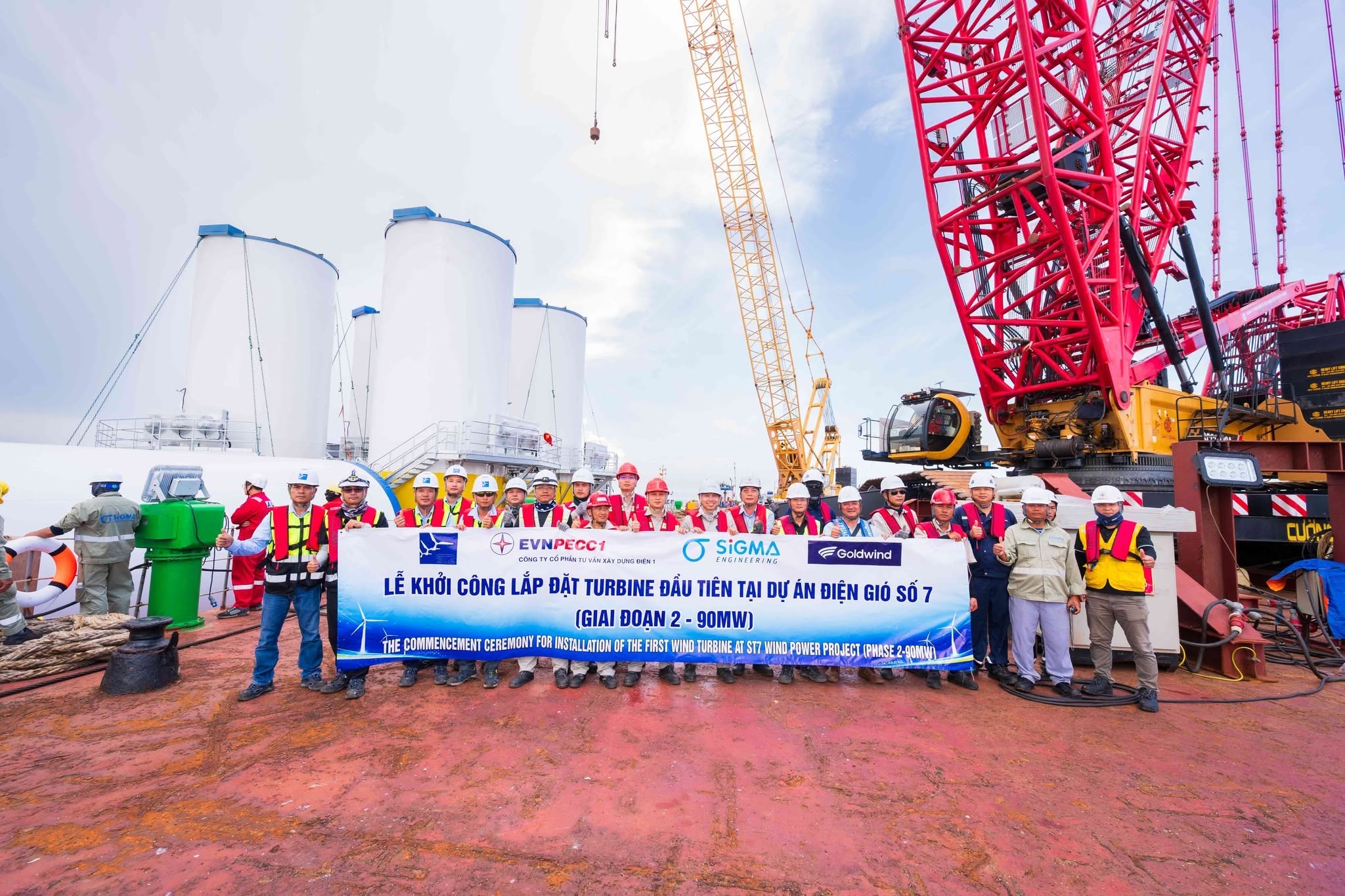 Lắp đặt trụ turbine tại Dự án Điện gió Sóc Trăng 7 – Giai đoạn 2
